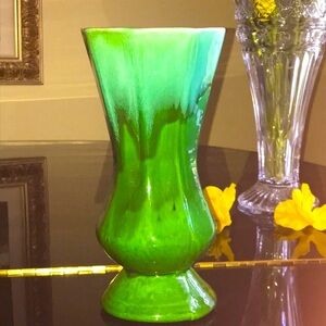 VINTAGE MID-CENTURY EMERALD GREEN POTTERY